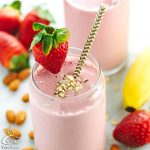 شیر موز توت فرنگی